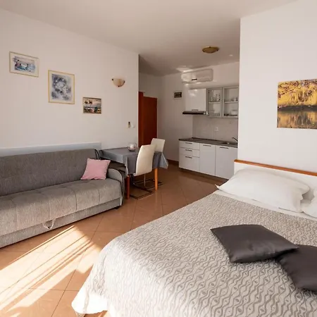 Apartmani Trogir * Trogir