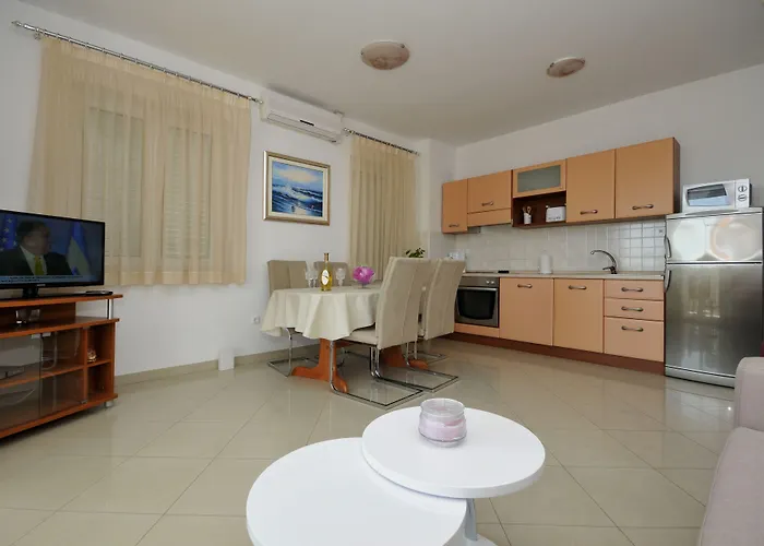 Apartmani Trogir 아파트 트로기르