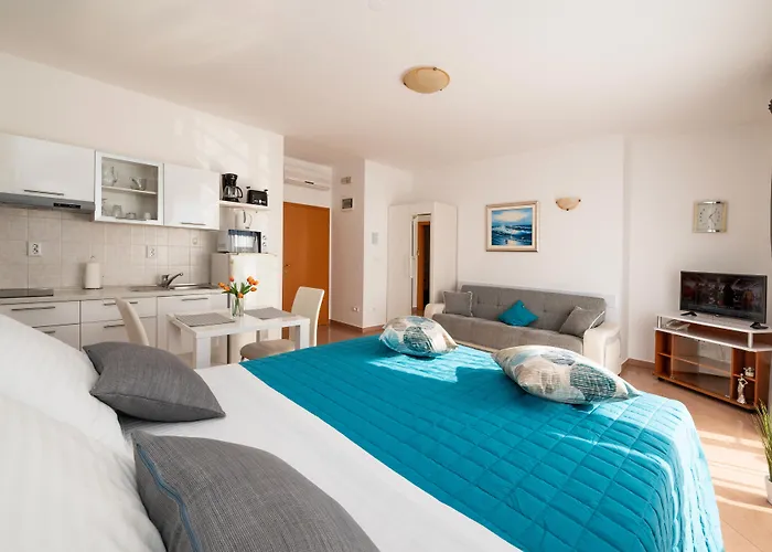 Apartmani Trogir 아파트 *
