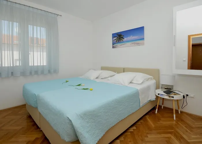 Apartmani Trogir 아파트 *