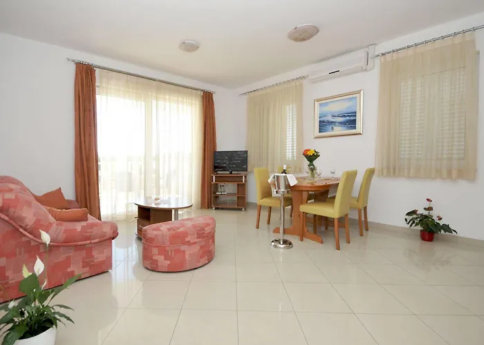 Apartmani Trogir 아파트